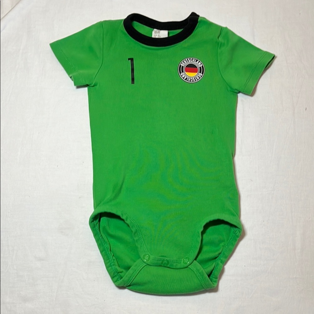 18M H&M Deutschland (Germany) onesie
